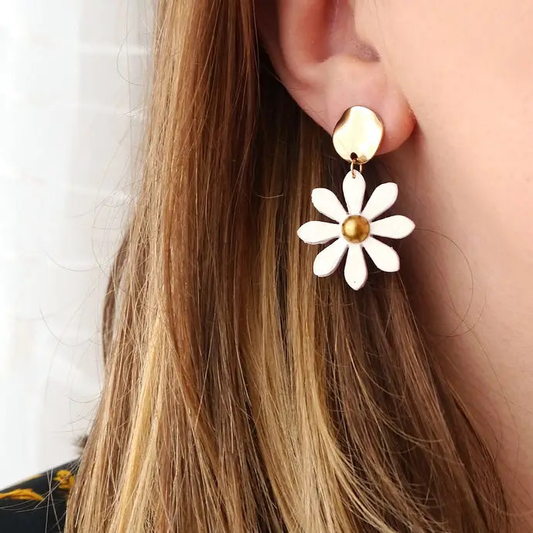 Daisy Studs